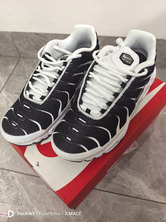 Nike Air Max plus Throwback
