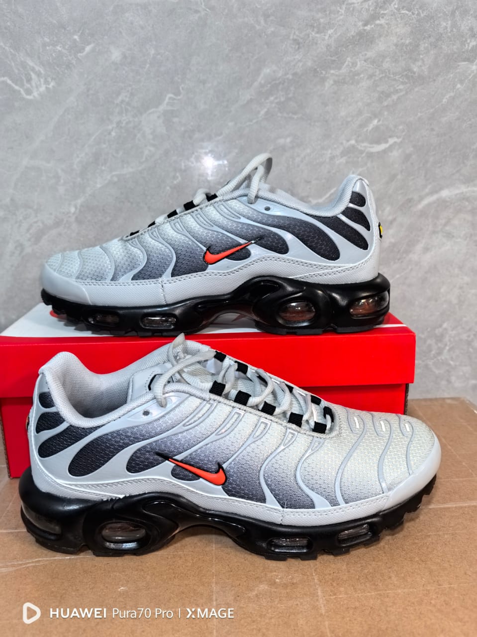 Nike Air Max Plus TN Wolf Grey/Bright Crimson