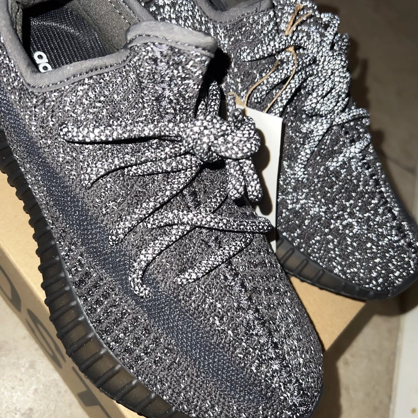 Adidas Yeezy boost “Static Black”-reflective